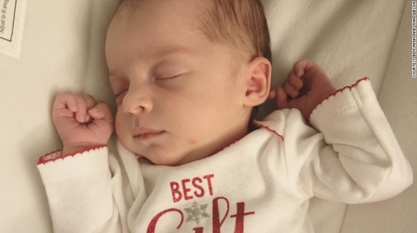 26-летняя жительница штата Теннесси (США) родила девочку благодаря усаживанию донорского эмбриона, который был заморожен 24 года. 