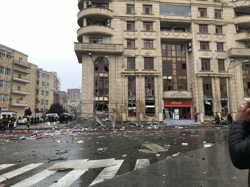 В субботу, 27 января, в центре столицы Азербайджана Баку произошел взрыв в жилом доме. 