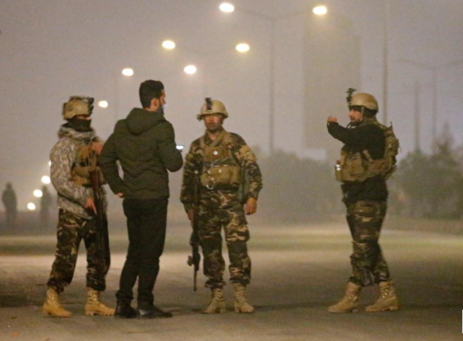 В афганской столице Кабуле террористы напали на военную базу возле Национального университета обороны, в результате чего 11 человек погибли. 
