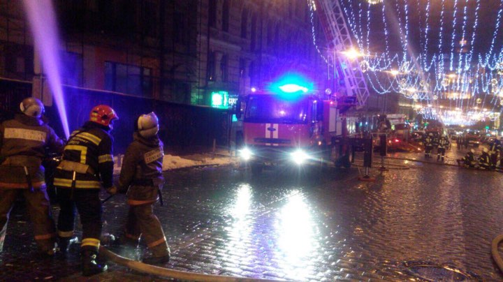 20 января в 19:42 на ул. Богдана Хмельницкого, 14/12 в отселенном шестиэтажном жилом доме возник пожар. 