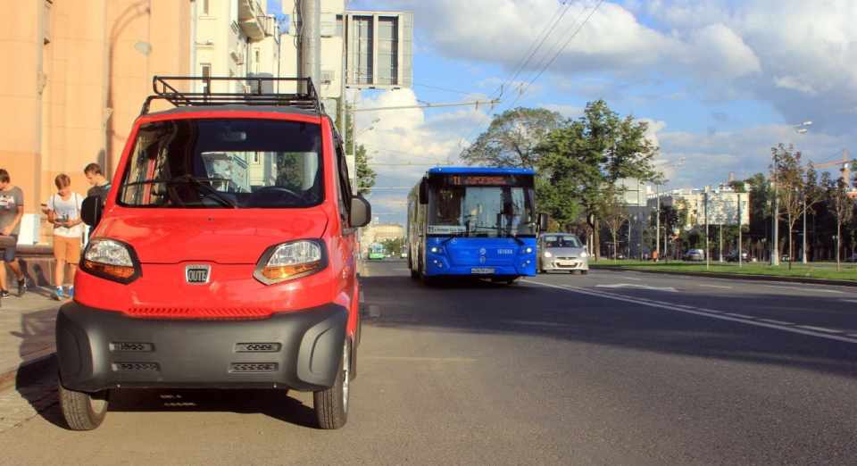 В Украине для сертификации прибыла первая партия индийского автомобиля Bajaj Qute, который считается самым дешевым в мире. 