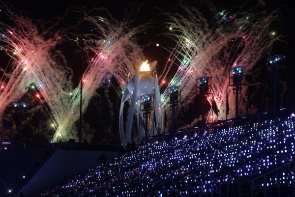 В южнокорейском Пхенчхан состоялась церемония закрытия XXIII зимних Олимпийских игр. В финале церемонии на временном Олимпийском стадионе потушили олимпийский огонь. 
