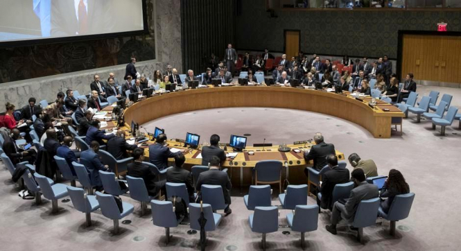 В принятой в субботу, 24 февраля, резолюции члены Совета Безопасности ООН требуют 30-дневного перемирия в Сирии. Текст резолюции, проект которой меняли по требованию России, поддержали все 15 членов СБ ООН. 