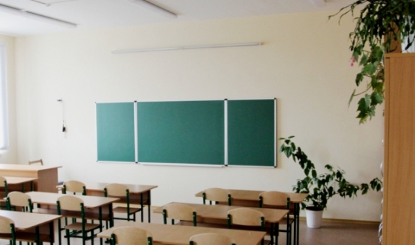 Криворожский городской совет закрыла 91 школу в Кривом Роге (Днепропетровская область) на карантин и ОРВИ. 