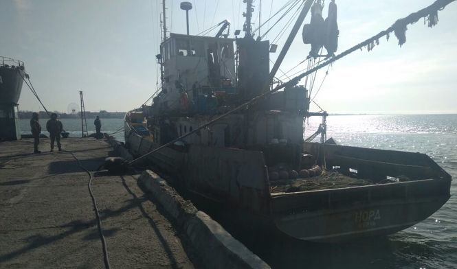 В Министерстве иностранных дел Российской Федерации потребовали от Украины освобождения членов экипажа российского рыболовного судна Норд, которое было задержано украинскими пограничниками в Азовском море. 