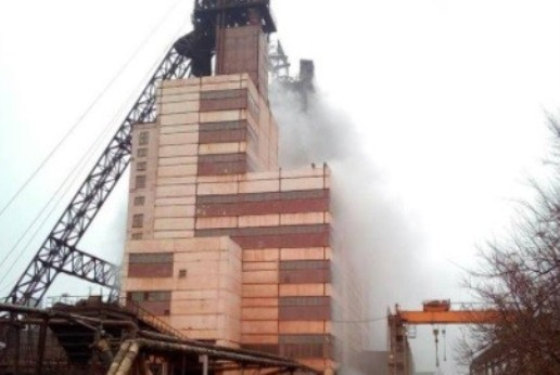На Запорожском железорудном комбинате в селе Малая Белозерка в шахте занялись кабели. В результате пожара пострадали шесть шахтеров. 