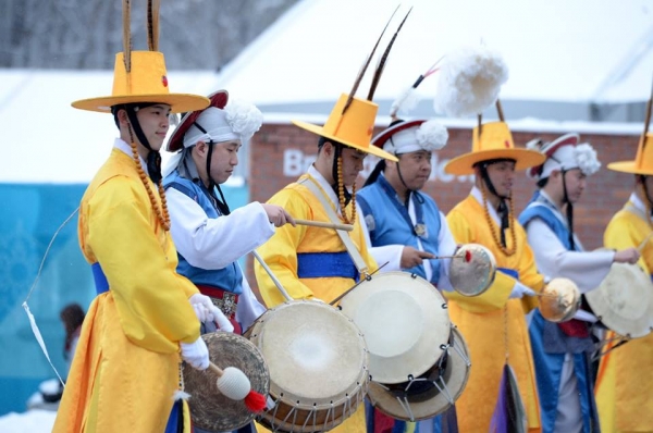 Сегодня, 8 марта, в Пхенчхане состоялась торжественная церемония поднятия украинского флага перед Паралимпиадой-2018. 