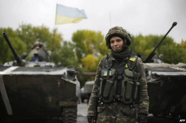 Службу в Вооруженных силах Украины в настоящее время проходят более 25 тыс. женщин. 