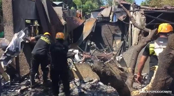 По меньшей мере, 10 человек погибли при падении самолета на Филиппинах. 