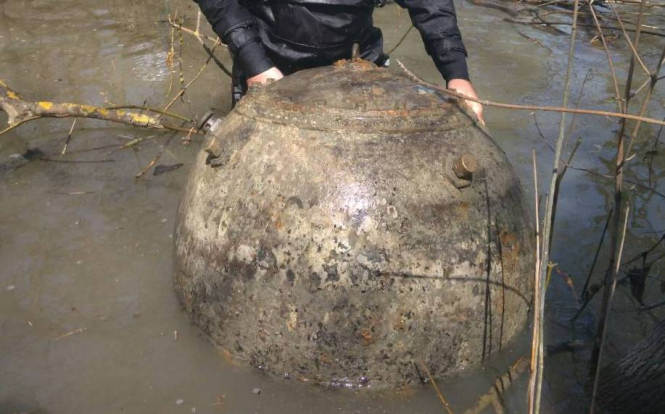 12 апреля на территории Измаильского района Одесской области в акватории реки Дунай нашли мину для подводных лодок 1920 производства. 