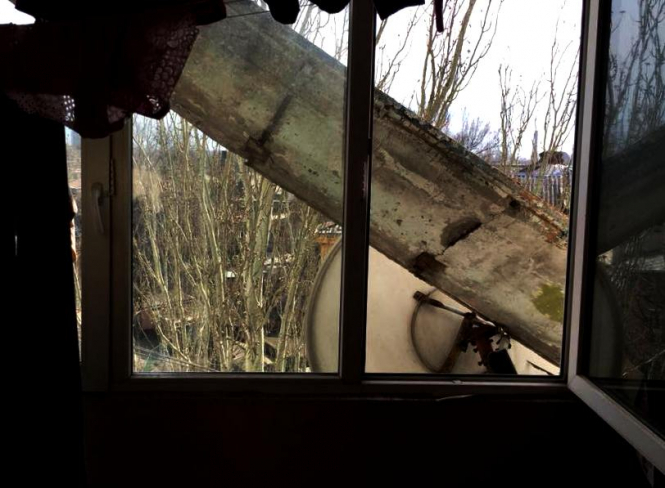 В Одессе из-за обвала балконной плиты мужчина стрелял в соседа. 
