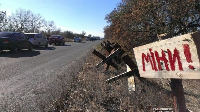 Разминирование территории Донецкой и Луганской областей после полного прекращения военных действий может длиться от 10 до 20 лет. 