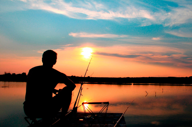 В Украине с 1 апреля запрещен вылов рыбы в связи с нерестом. 