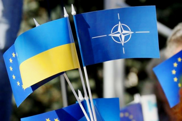 Венгрия направила генеральному секретарю НАТО Енсу Столтенбергу официальное обращение с инициативой пересмотра программ поддержки Украины. 