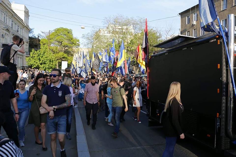 2 мая в Одессе украинские националисты вышли на так называемый "марш украинского порядка". 