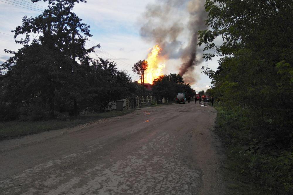 В Збараже Тернопольской области возник крупный пожар на спиртовой основе. 