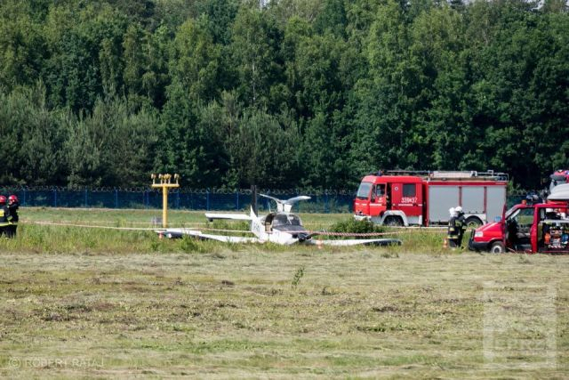 Небольшой легкомоторный самолет, зарегистрированный в Украине, совершил аварийную посадку в польском аэропорту Жешув-Ясенка. 