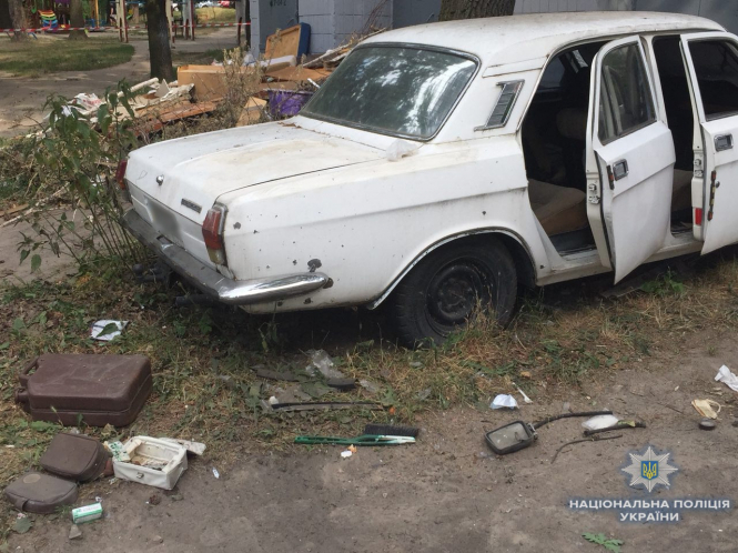 В результате взрыва автомобиля в Святошинском районе Киева четверо детей получили ранения и госпитализированы, двое из них - в тяжелом состоянии. 
