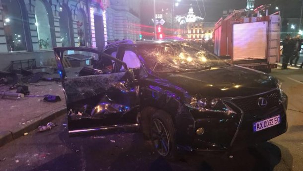 Автомеханик Lexus Константин Кузнецов заявил, что фигурантка смертельного ДТП в Харькове Елена Зайцева двигалась на скорости свыше 100 км / ч. 