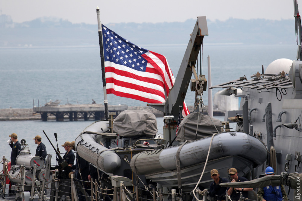 Американский ракетный эсминец USS Porter DDG 78 зашел сегодня утром, 8 июля, в Одесский порт. 