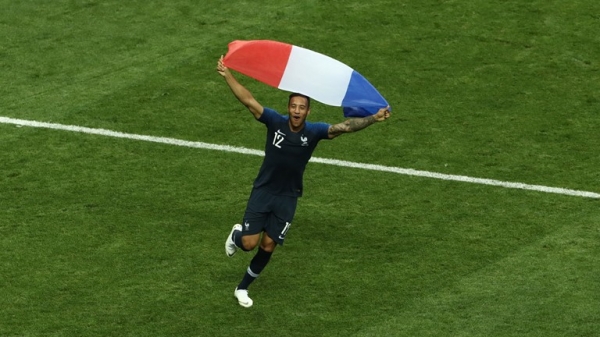 Сборная Франции обыграла Хорватию со счетом 4: 2 и стала чемпионом мира по футболу. 