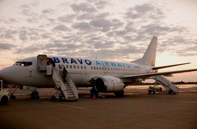 В аэропорту Киев им. Сикорского (Жуляны) снова огромные задержки, самолеты авиакомпании "Браво" не летают. 