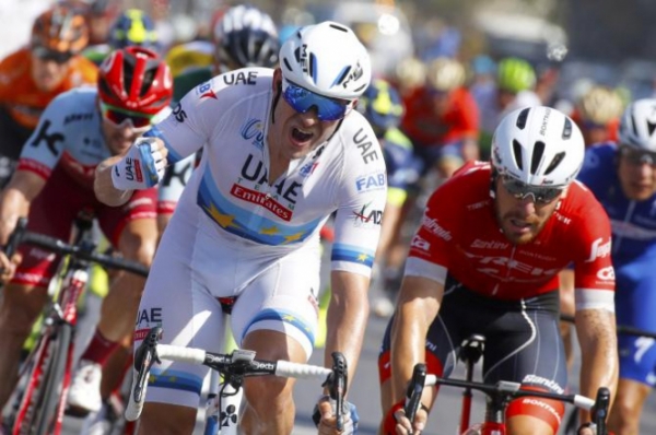 Гонщик команды UAE Team Emirates Александр Кристофф выиграл последний этап "Тур де Франс", который завершился в Париже на Елисейских полях. 