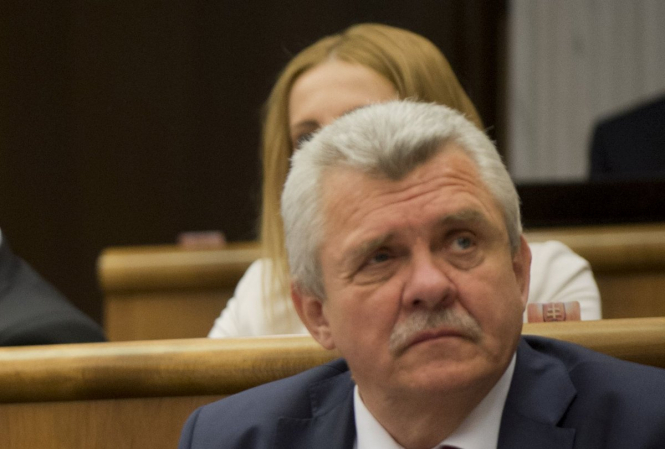 Группа словацких депутатов настаивает на своих планах посетить оккупированный Крым несмотря на предупреждения посла Украины Юрия Мушки, что это будет нарушением украинских законов. 