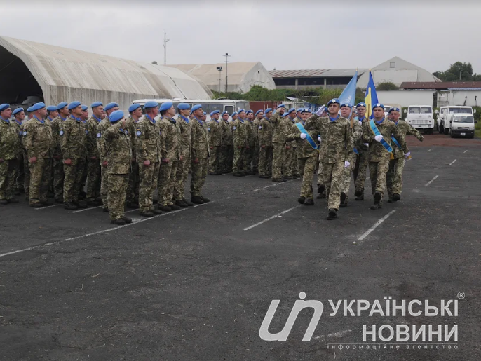 В аэропорту города Гома в Демократической Республике Конго на базе 18 отдельного вертолетного отряда состоялся "Парад медалей". 