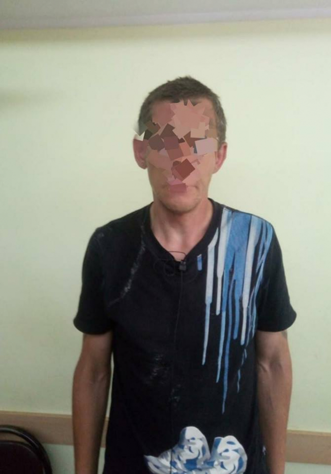 Во вторник, 7 августа, в Одессе впервые в истории Украины правоохранители объявили подозрение мужчине за жестокое обращение с животными, а суд взял его под стражу без права на внесение залога. Человек убивал кошек на глазах у своей маленькой ребенка. 