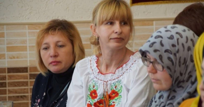 Активистка Украинского культурного центра Ольга Павленко, в которой ранее ФСБ провела обыски, выехала из оккупированного Крыма на материковую часть Украины. 