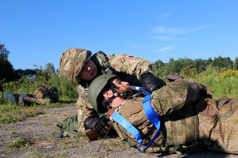 За прошедшие сутки 7 сентября, ситуация в районе проведения операции объединенных сил продолжала обостряться. Оккупанты 32 раза открывали огонь по позициям украинских войск, дважды применив вооружение, запрещенное минского договоренностями. 