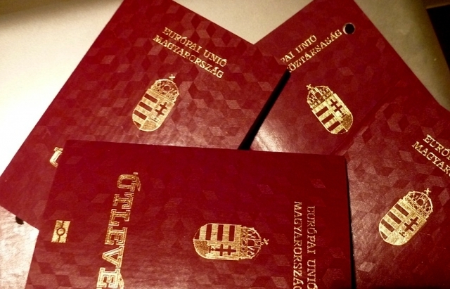 Прокуратура возбудила уголовное дело по выдаче украинцам венгерских паспортов на Закарпатье. 