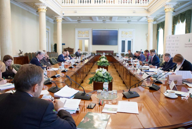 Совет Национального банка Украины заявляет, что на сегодня завершился процесс очистки банковского сектора и начато восстановление и дальнейшее развитие банковской системы. 
