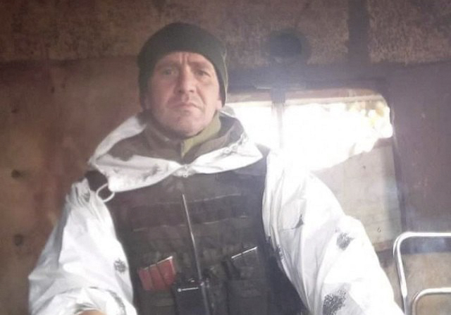 
Командира разведвзвода 28-й отдельной механизированной бригады Ярослава Гаврилюка (позывной "Сява"), который погиб 28 октября во зоне операции объединенных сил на востоке Украины, избил до смерти старший по должности. 