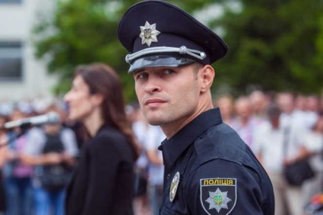Верховная Рада ввела штраф до 85 тыс. гривен за незаконное использование наименования и символики Национальной полиции Украины. 