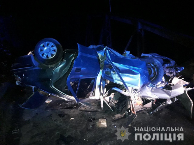 В Закарпатской области в результате дорожно-транспортного происшествия погиб 18-летний юноша, еще трое его друзей получили травмы. 
