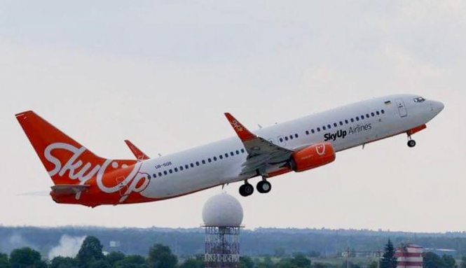 Авиакомпания SkyUp, которая позиционирует себя как национальный лоукостер, запустила продажи билетов на внутренние рейсы по цене от 500 гривен в одну сторону. 
