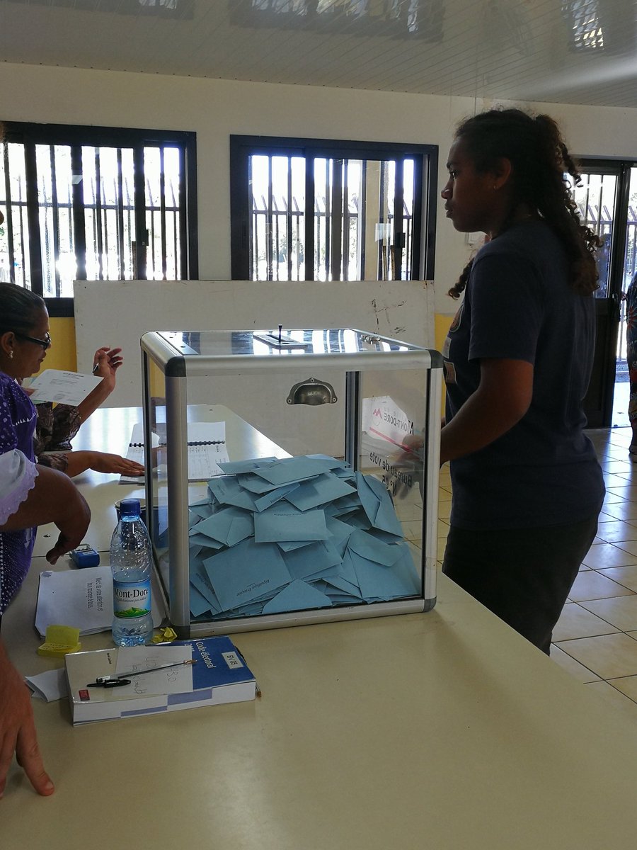 В Новой Каледонии, которая является административно-территориальным образованием Франции, сегодня, 4 ноября, проходит референдум за независимость. 