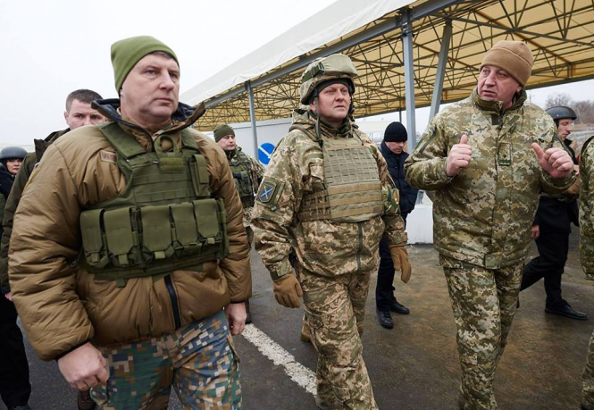 Президент Латвийской Республики Вейонис посетил зону проведения операции Объединенных сил на Донбассе в рамках своего визита в Украину. 