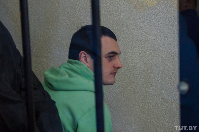 
В Беларуси казнили 31-летнего Семена Бережного, одного из четырех фигурантов дела о "черных риэлтеров", которые, по данным следствия, убили шесть человек. 
