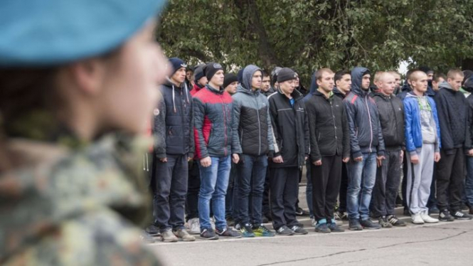 Жители Путивлевского района Сумской области, у границе с Россией, 27 ноября получали фейковые СМС с "предложением явиться в ближайшей военной части". 