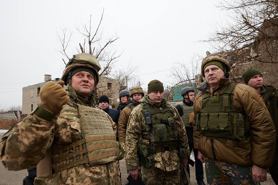 Президент Латвийской Республики Вейонис посетил зону проведения операции Объединенных сил на Донбассе в рамках своего визита в Украину. 