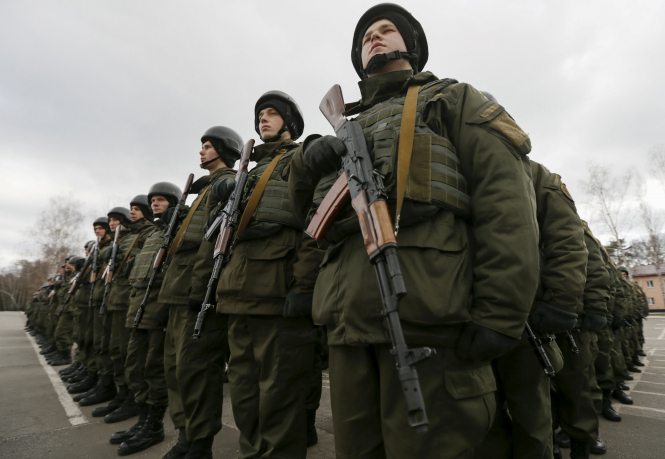 В 2018 году военными комиссариатами Украины в учебные центры и непосредственно в воинские части Вооруженных Сил Украины направлено почти 27 тысяч желающих служить по контракту. 