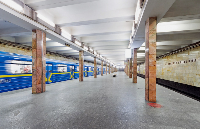 Анонимный звонок о минировании станции киевского метро "Лыбидская" оказался ложным, после проверки станция работает в обычном режиме. 