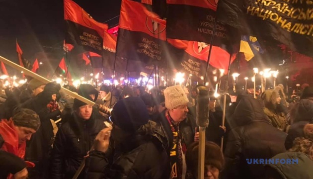 
Националистические организации начали в Киеве факельное шествие по случаю 110-летия со дня рождения проводника ОУН Степана Бандеры. 