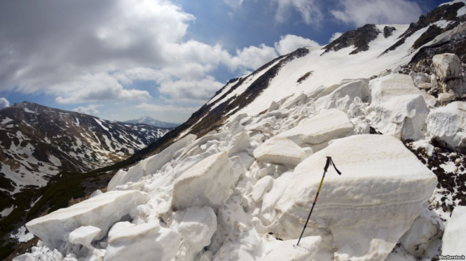 В Государственной службе по чрезвычайным ситуациям предупредили о снеголавинной опасности в высокогорье Прикарпатья и Закарпатья 6-7 января. 