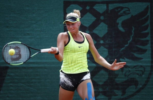 Украинская 15-летняя теннисистка Дарья Лопатецкая выиграла турнир Международной федерации тенниса в Гонконге. 