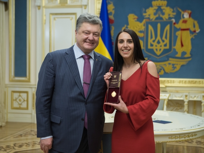 Президент Петр Порошенко назвал семь своих самых любимых украинских песен. 