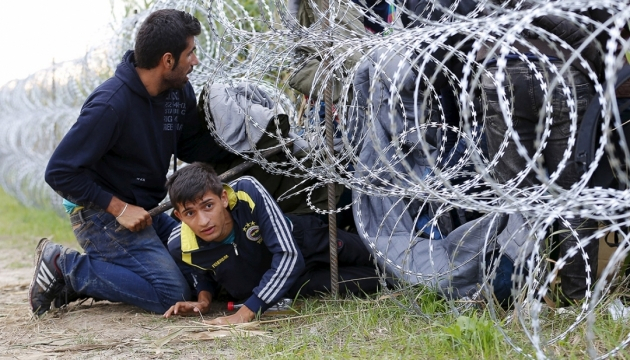 
Сотрудники Пограничной полиции Румынии задержали 12 мигрантов из Сирии и Ираке, которые намеревались незаконно покинуть территорию Румынии. 